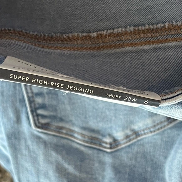 American Eagle nwt damaged return distressed super high rise jegging - Picture 12 of 16